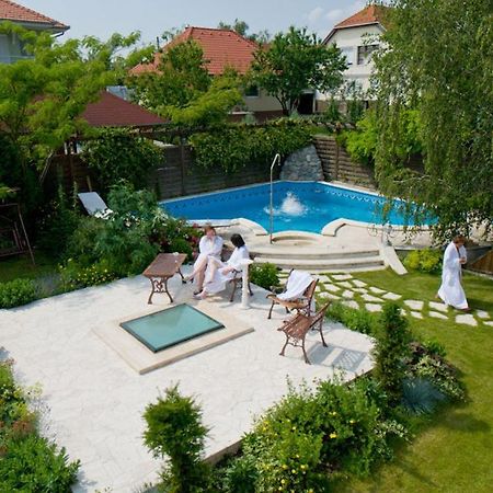 Amira Boutique Hotel Hévíz Wellness&Spa Esterno foto