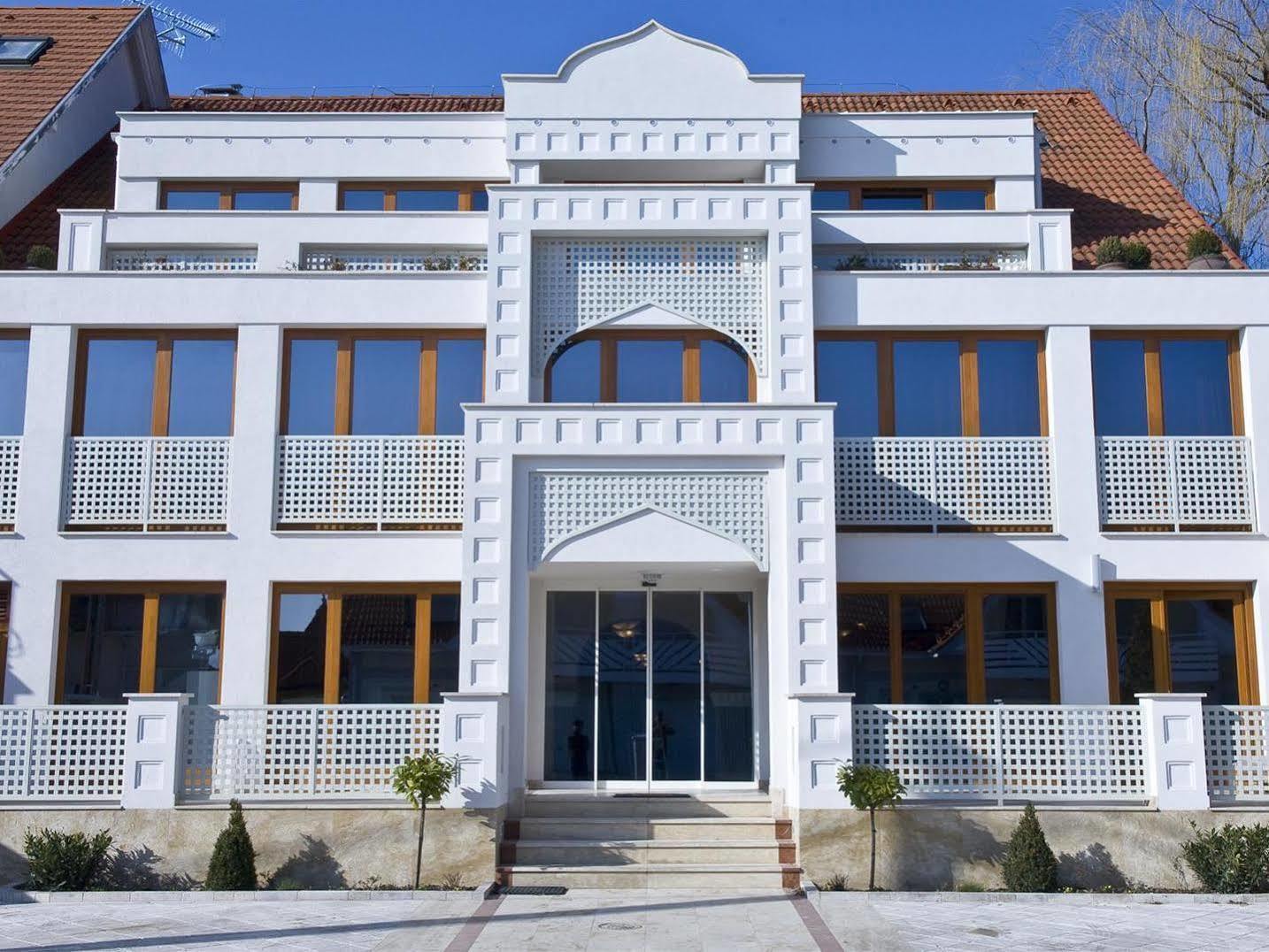 Amira Boutique Hotel Hévíz Wellness&Spa Esterno foto